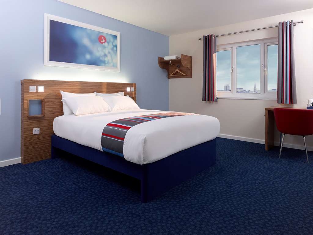 Premier Inn Worthing Seafront Номер фото